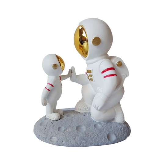 Statueta decorativa, Astronaut pe asteroid, 19 cm, PD2224D Statueta decorativa, Astronaut pe asteroid, 19 cm, PD2224D