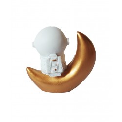 Statueta decorativa, Astronaut pe luna, 6 cm, DY2138-8A Statueta decorativa, Astronaut pe luna, 6 cm, DY2138-8A