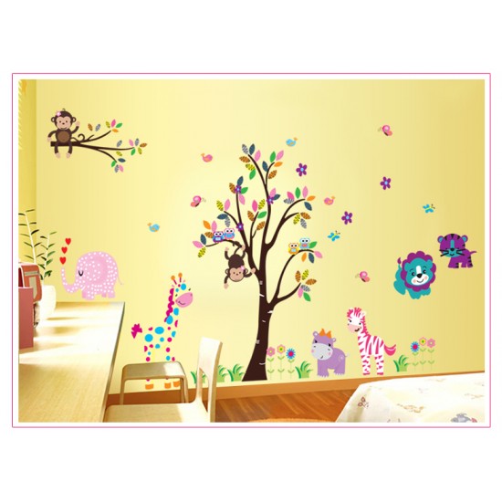 Sticker decorativ, copacel cu animalute 180 cm, 57STK Sticker decorativ, copacel cu animalute 180 cm, 57STK