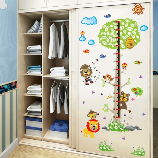 Sticker decorativ, masuratoare copacel cu animalute 143 cm, 70STK