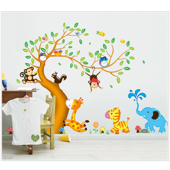 Sticker decorativ, pomul cu animalute 197 cm, 111STK Sticker decorativ, pomul cu animalute 197 cm, 111STK